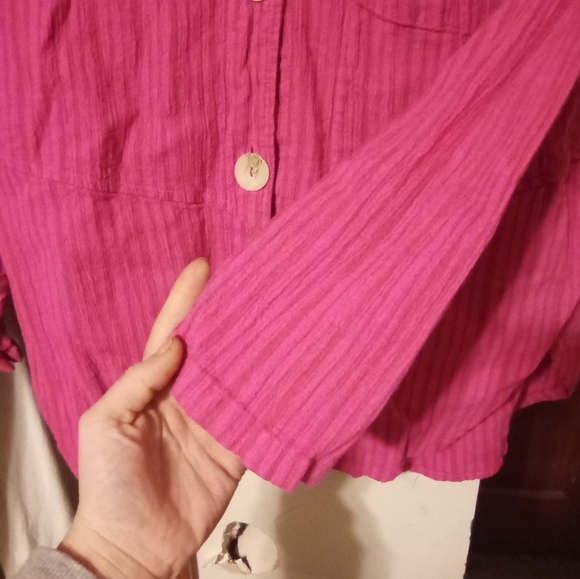 Hot pink button up shirt - Picture 7 of 13